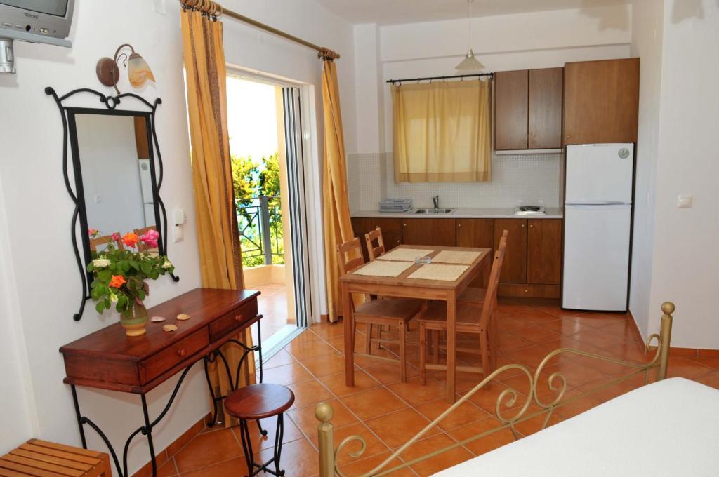 Appartamento Kasimis Kyparissia Esterno foto